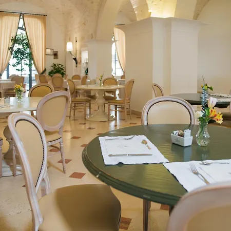 Palace - Bistrot & Szálloda