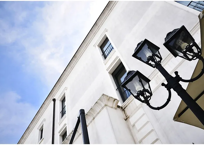 Palace - Bistrot & 4* Ostuni