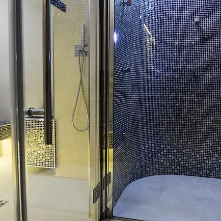 Palace - Bistrot & 4*