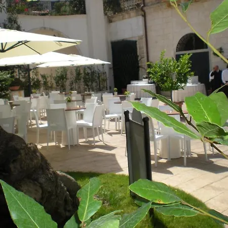 Palace - Bistrot & Hotell Ostuni