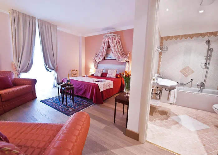 ホテル Palace - Bistrot & 4*