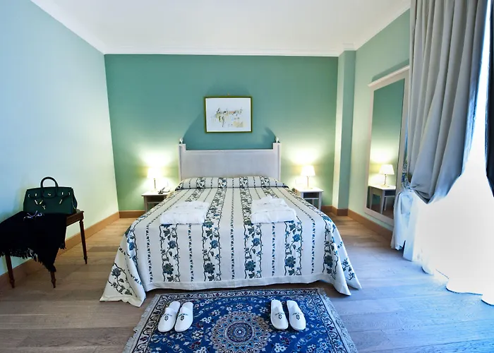 מלון Palace - Bistrot & 4*