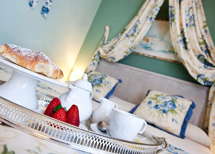 Palace - Bistrot & מלון