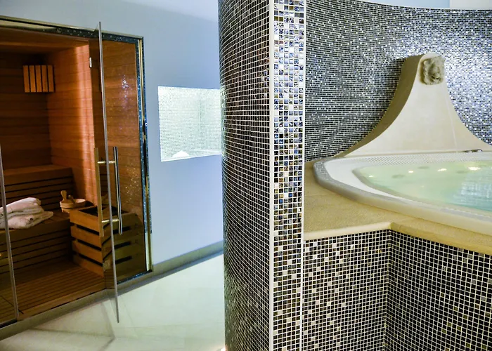 ホテル Palace - Bistrot & 4*