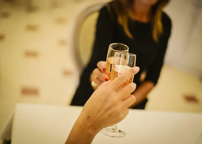 ホテル Palace - Bistrot & 4*